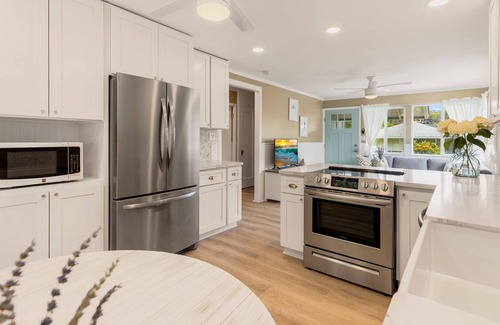 Pacific Heights Cottage | Mikaela’s Cottage