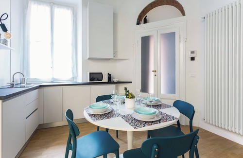 De Angeli Apartment | Milanfierapartments Correggio suite