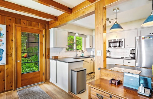 Jacksonport House | Miles of Sand Beach! -Fall '25 Dates Still Avail - - Book Now for 2026!