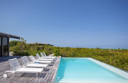Sandy Point Villa | Miles of White Sand Beach at 3MC, Seclusion and Privacy in a Beautiful Villa