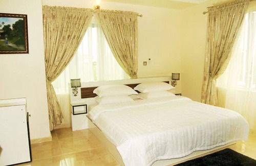 Ajah Hotel | Milestone Hotel