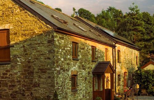 Llanybri House | Mill Cottage