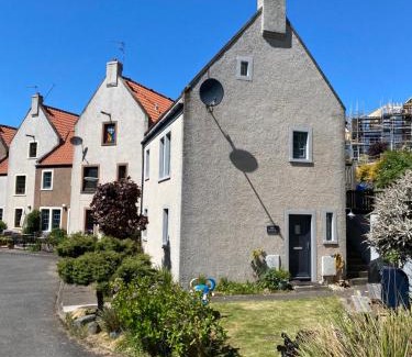 Lower Largo House | Mill Cottage