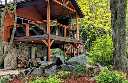 Hannibal House | Miller Dam Lakeview Oasis