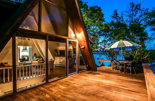 Lake Worth Cabin | Miller's Cozy Lakeside Cabin - Lake Worth!