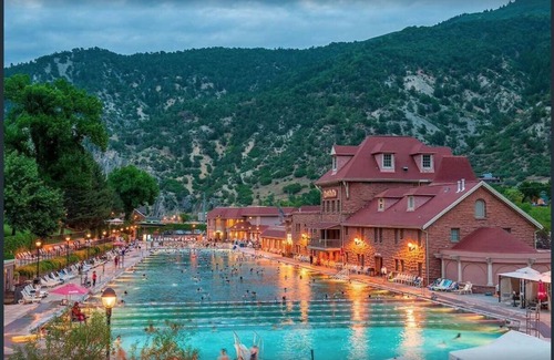 Glenwood Springs Villa | ★MillionDollar♟Chalet⛷Ski.FishingHike.Raft