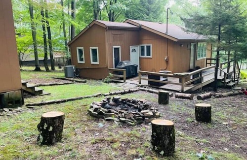 Terra Alta House | *Millstone Cottage w/Lake & Pool access, Wi-Fi