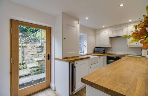 Newmillerdam Cottage | Millstone Cottage - Newmillerdam