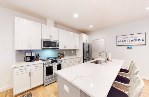Frankford House | Millville by the Sea townhome with pool, tennis, clubhouse, & patio