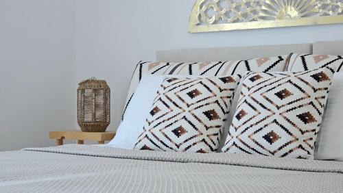 Apollonia House | Milos AquaBliss Beachfront Villas