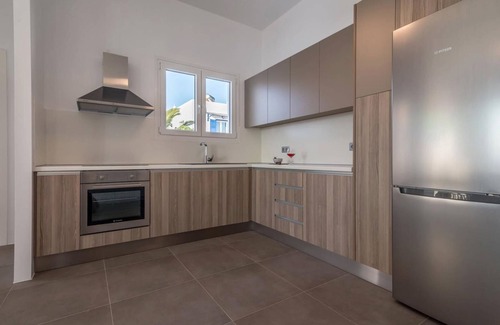 Apollonia Apartment | MilosWaves First Floor Apartment