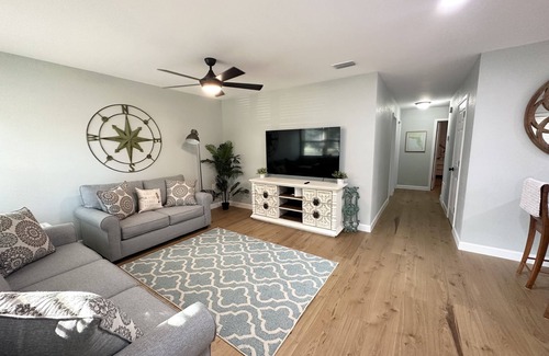Milton House | Milton's Remodeled Cozy Retreat- 30min to Beaches and 4 min to Blackwater River