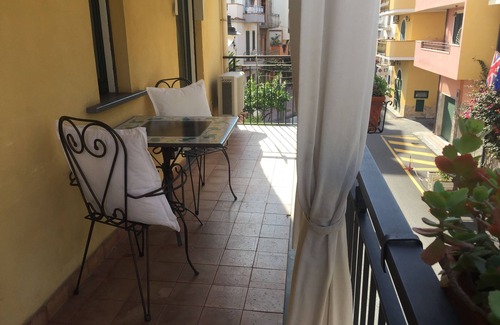 Letojanni Apartment | Mimosa apartement , 30 m. to the beach, with air conditioning 4 people