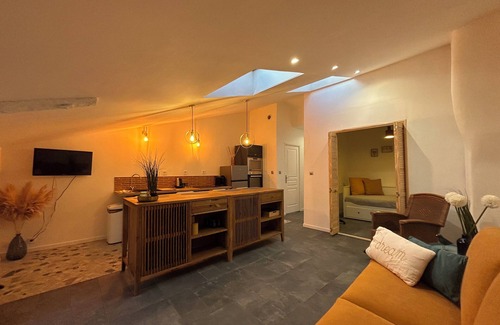 Cotignac Apartment | Mimosa cocoon for 6 people In the heart of the old village