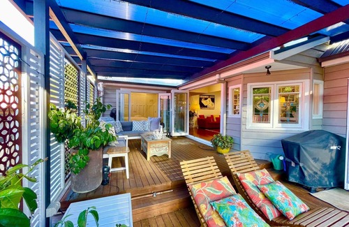 Mount Victoria Villa | Mimosa House - Elegant Villa, 4 Bedroom, 3 Bathroom, BBQ, Undercover Patio, Secluded Garden