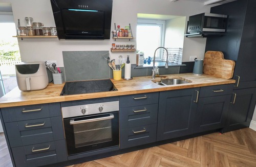 Dinas Cross Cottage | Min-y-ffordd