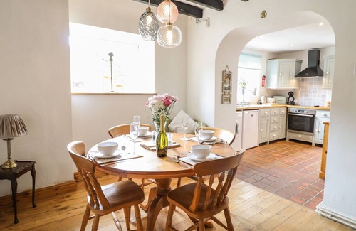 Llangynog Cottage | MINAFON, pet friendly, with open fire in Llangynog