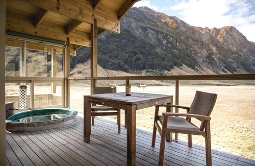 Minaret Bay Cabin | Minaret Station Alpine Lodge