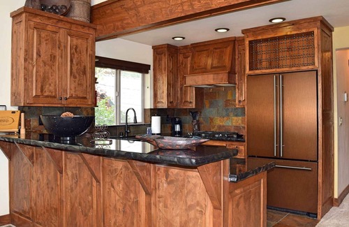 Upper Moonridge House | Miners Canyon Retreat