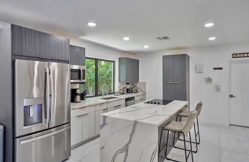 North Miami Villa | Mini Golf+Cool Spots+Grill & Terrace| Ideal Villa