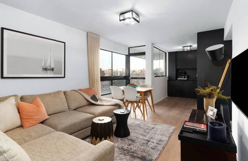Potts Point Apartment | Mini Manhattan Potts Point Harbourview Retreat