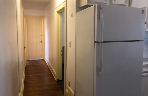 Plainfield Apartment | MINI MANSION WHOLE RIGHT WING, THREE BEDROOM APARTMENT AVAILABLE AT A (LOW RATE)