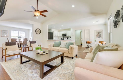 Simpsonville House | Mini Putting Green & Pool Access: Simpsonville Gem