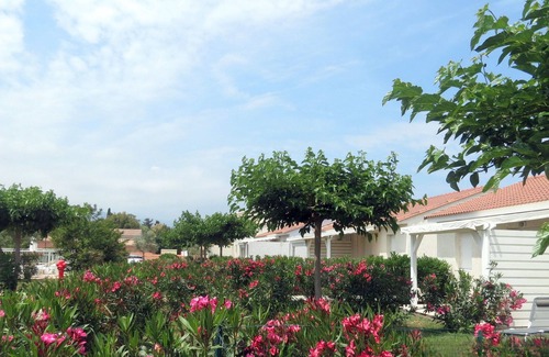 Prunete Villa | Mini Villa 3 * in Mediterranean style 100 m from the sea, heated pool