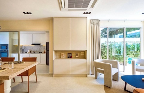San Phak Wan Villa | Minimal Pool Villa in Quiet Area