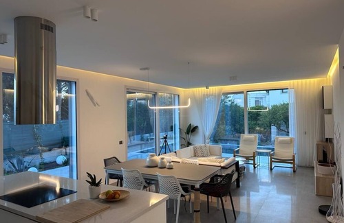 Turgutreis City Center Villa | Minimalist, newly built villa with private swimming pool - centrally located
