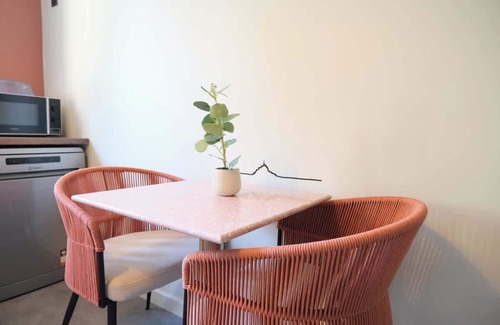 Saint-Lo House | Minimaliste Oasis - Golf & Spa