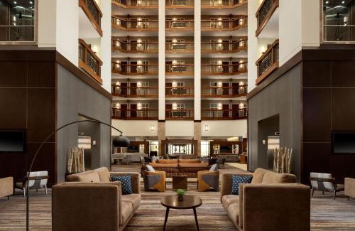 Brooklyn Park Hotel | Minneapolis Marriott Northwest
