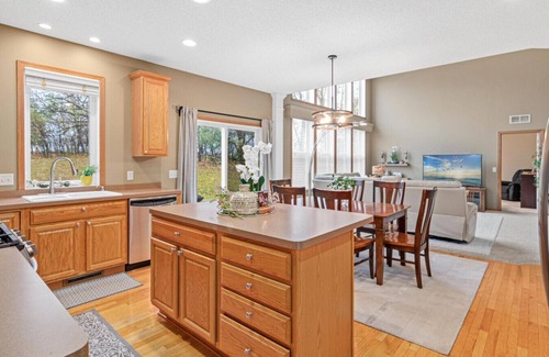 Cottage Grove House | Minnesota Timber Ridge: Cottage Grove and Woodbury Suburbs of Saint Paul