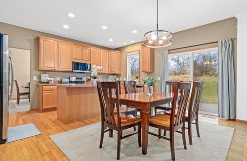 Cottage Grove House | Minnesota Timber Ridge: Cottage Grove and Woodbury Suburbs of Saint Paul