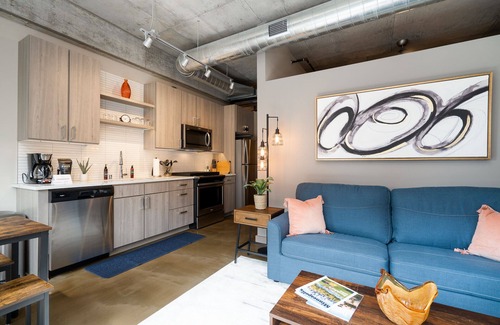 Warehouse District Apartment | MINNeSTAY* Sable 305 North Loop | Modern | Fun