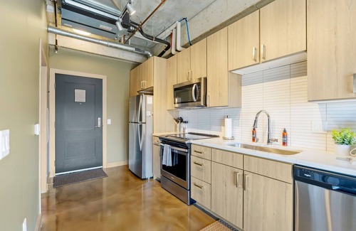 Warehouse District Apartment | MINNeSTAY* Sable 601 North Loop