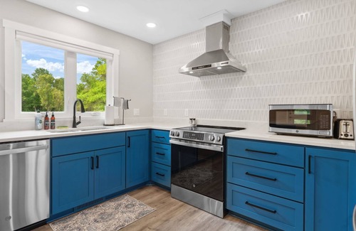 Sauk Rapids House | MINNeSTAY* The Cottage at Enchanted Pines