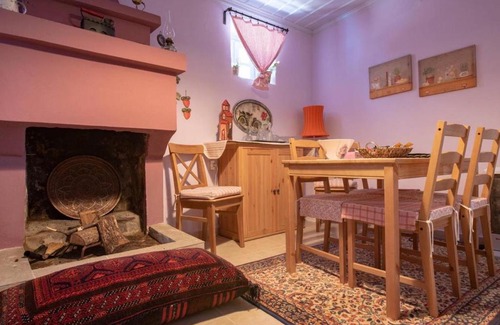 Dikoryfo House | Minodora's Guesthouse