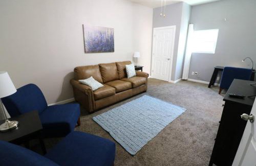 Windsor Park Apartment | Mins To Mass Ave -workspace, Smart Tv & Ac