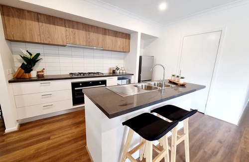 Clyde North House | Minta Estate 4 bedroom Berwick home, no sharing