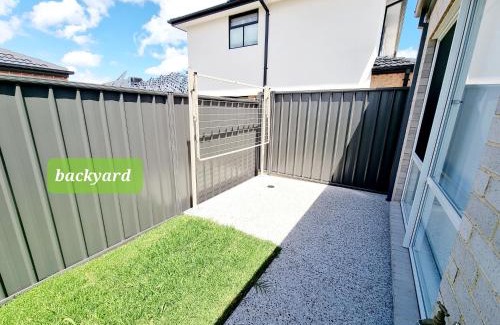 Berwick House | Minta Estate Berwick 4 bedroom house, no sharing