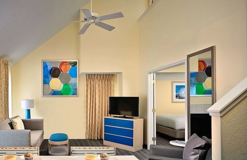 Chesterfield Hotel | Minutes Away from St. Louis Carousel at Faust Park! 2 Units with Private Kitchen