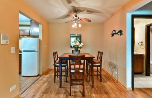 O'Hare Apartment | Minutes from Rosemont | 500+ Mbps | Parking