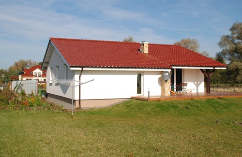 Mielno House | minutes from the beach, lake view, large garden, water sports, WiFi, SKY
