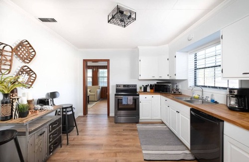High Springs Apartment | Minutes to Springs! High springs Home Sleeps 6