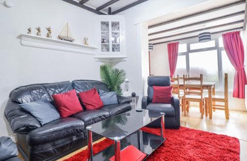 Fairbourne House | Minydon