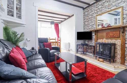Fairbourne House | Minydon