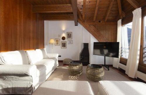 Sallent de Gallego Apartment | Mirador de Sallent by BeValle