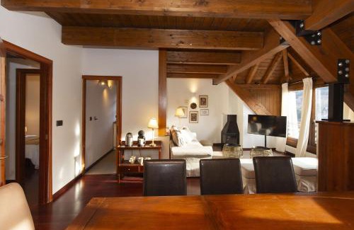 Sallent de Gallego Apartment | Mirador de Sallent by BeValle