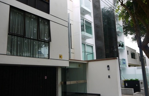 Leuro Apartment | Miraflores near Larco Mar Two Bedroom Apartment
